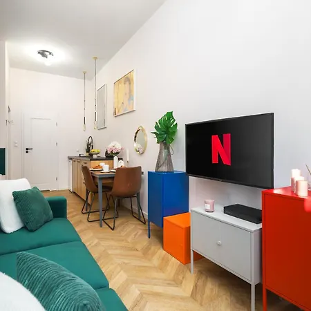 Golden In - Cozy And Stylish - Zabkowska B *