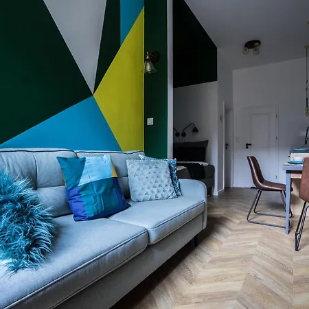 Golden In - Cozy And Stylish - Zabkowska B Appartement