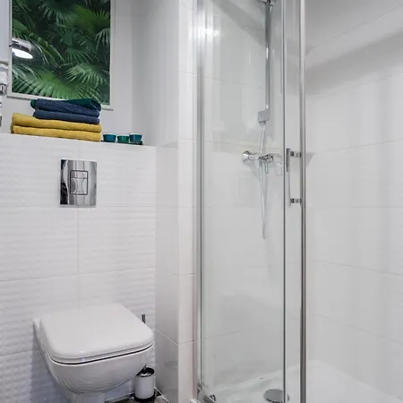 Golden In - Cozy And Stylish - Zabkowska B