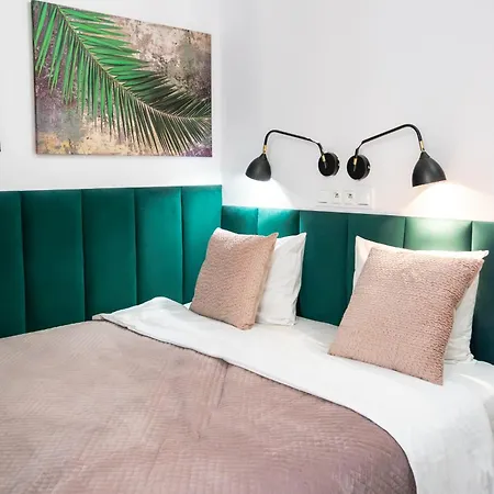 Golden In - Cozy And Stylish - Zabkowska B Varsovie