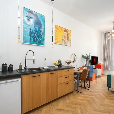 Golden In - Cozy And Stylish - Zabkowska B Lejlighed