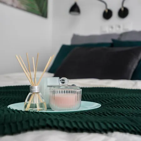 Golden In - Cozy And Stylish - Zabkowska B Apartamento